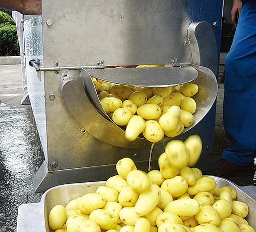 翔鷹自動(dòng)洗菜機(jī)整個(gè)操作過(guò)程安全且輕松,方便高效